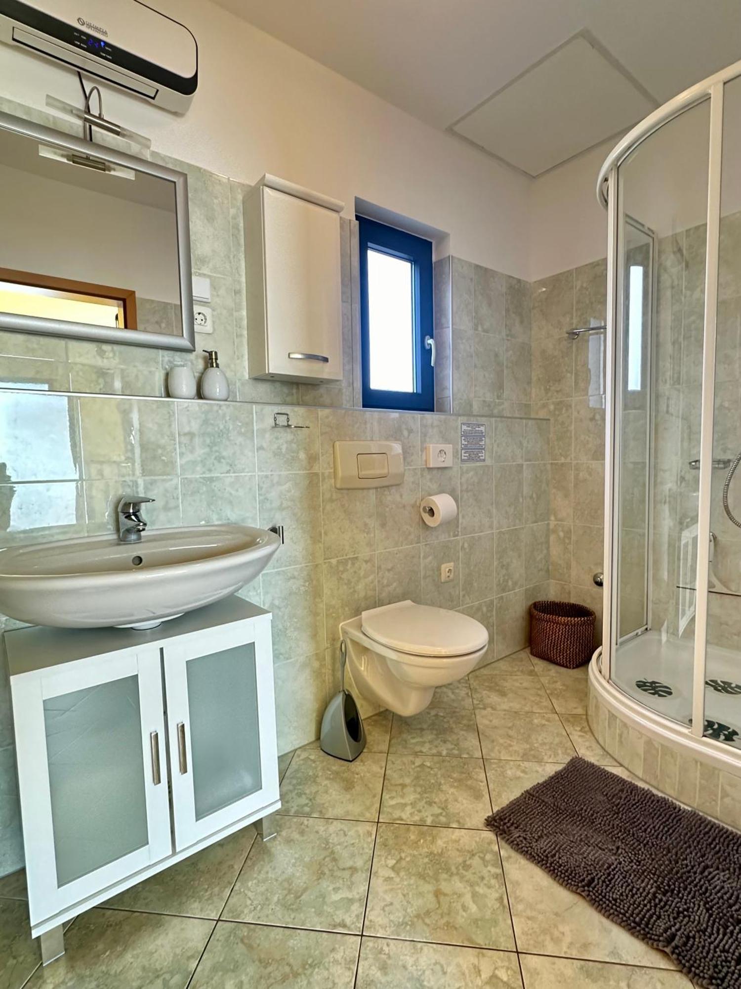 Villa Dolce Vita **** Premantura Bagian luar foto