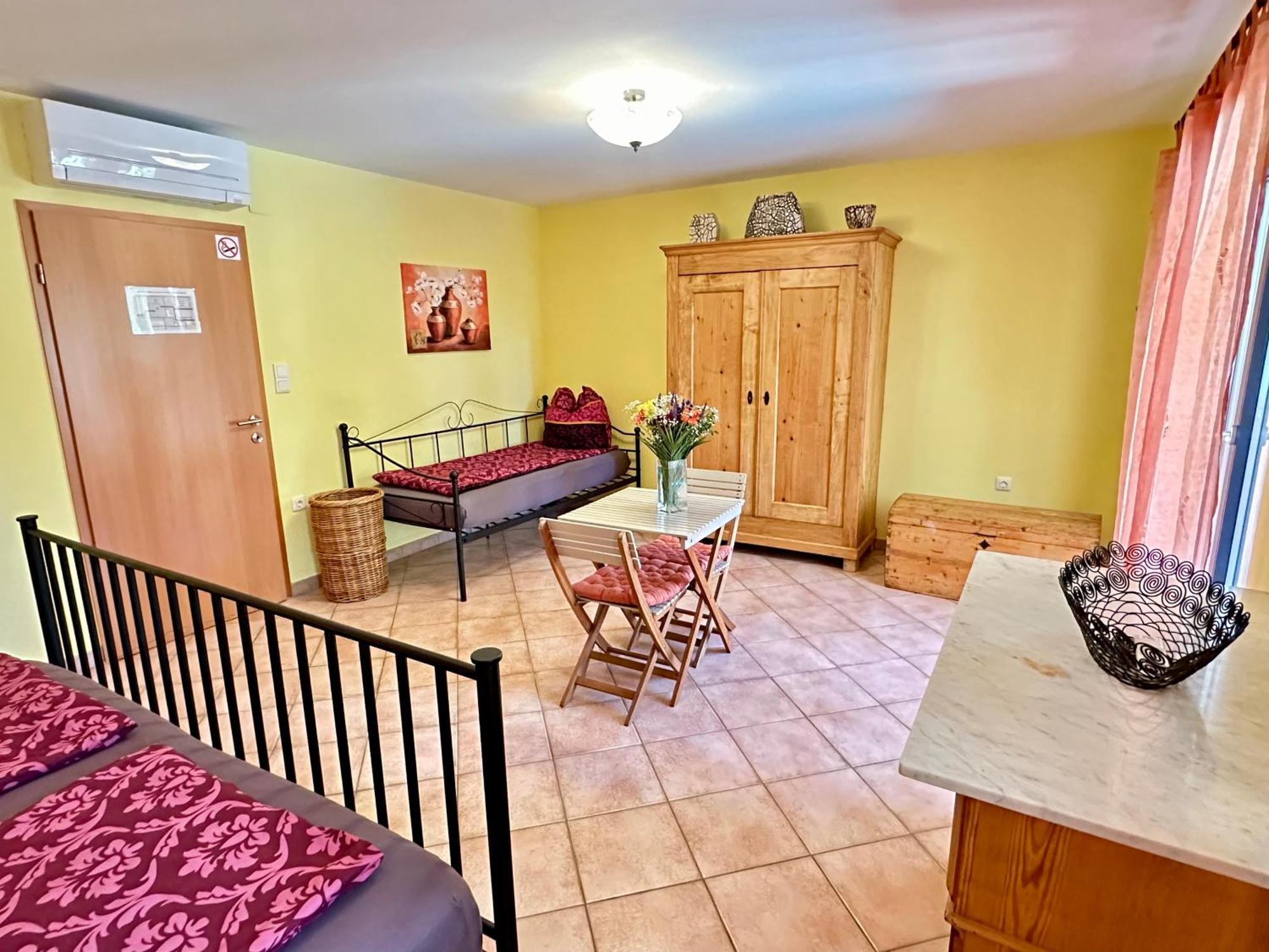 Villa Dolce Vita **** Premantura Bagian luar foto